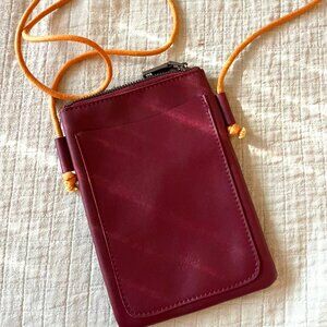 UPPDOO Slim Sling Bag